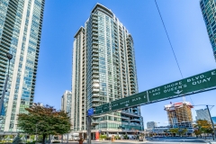 12-Yonge-St-911_0045