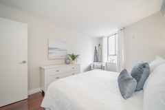 250-Queens-Quay-Suite-804-12